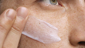 Dry Skin: Causes, Solutions, and the Best Ingredients for Lasting Results